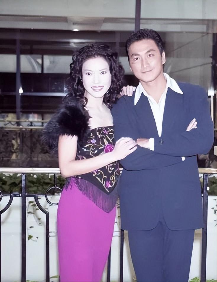 回顾64岁的何家劲一生只为等待患病的初恋女友痴情32年至今未婚