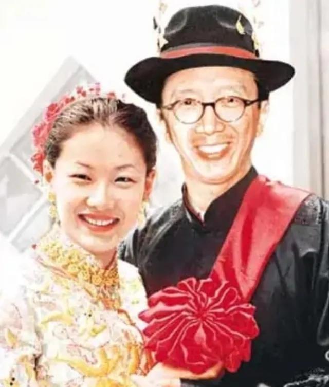 回顾伏明霞不顾父母反对24岁嫁50岁梁锦松婚后五年生三胎