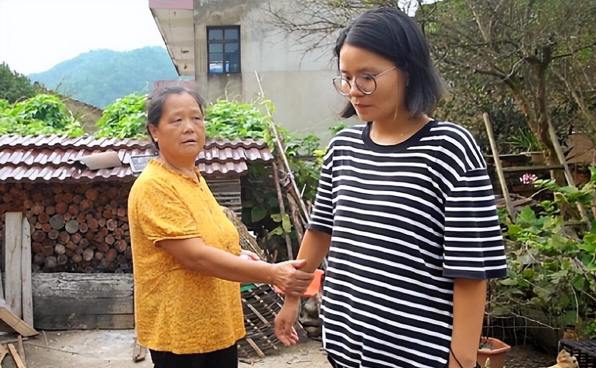 回顾江苏女博士被婆婆斩首母亲痛哭婚后她婆婆非要一起睡