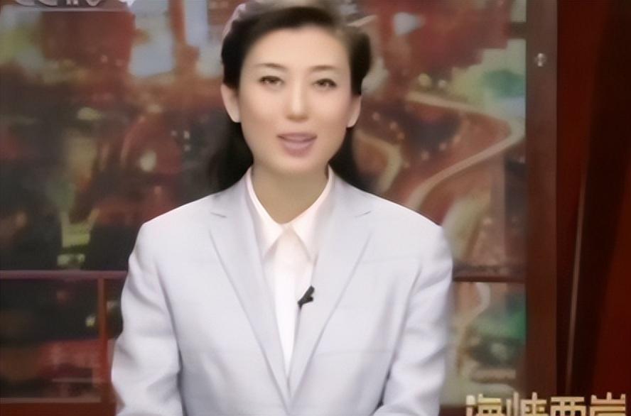 回顾央视一姐李红14岁辍学18岁逃婚从叛逆少女到央视女神