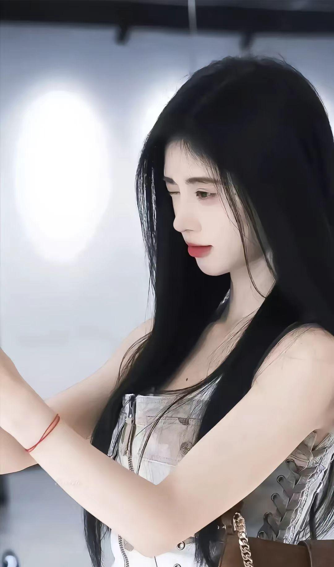 鞠婧祎的成名之路从平凡到四千年的美女