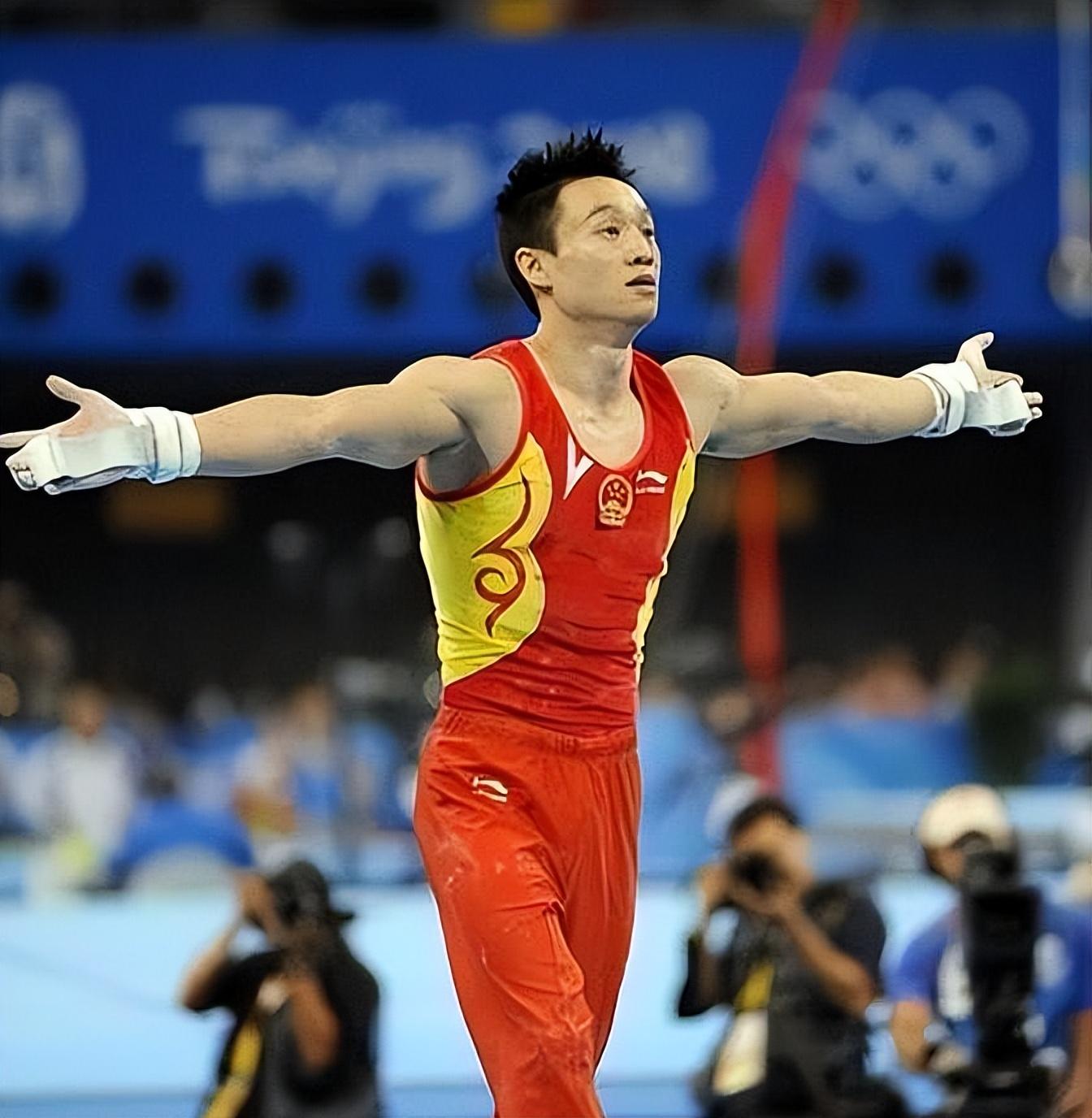 回顾体操冠军杨威:08年奥运体操全能王,如今却只能依赖呼吸机