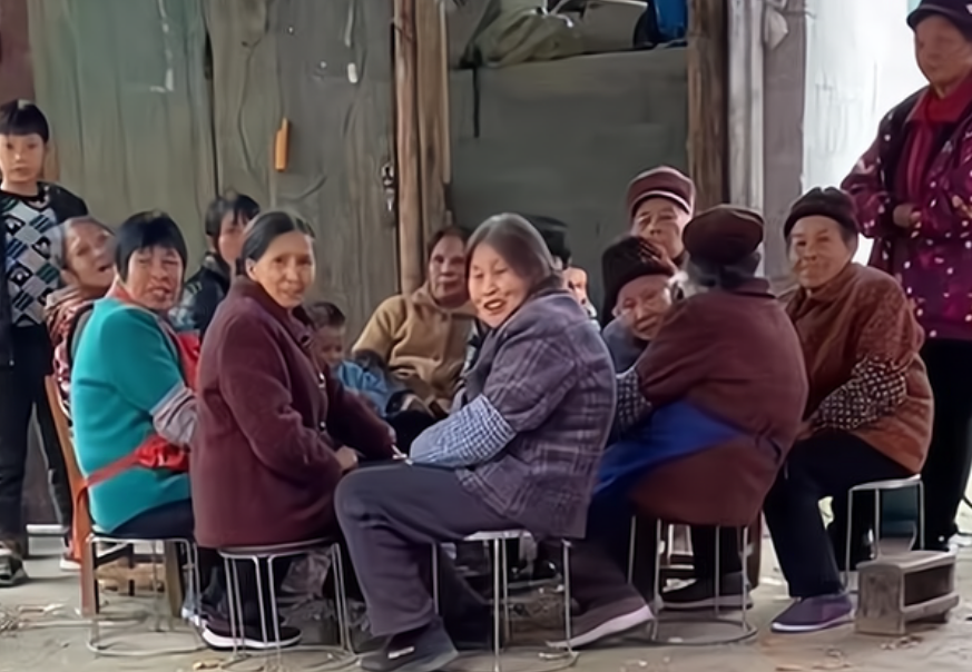 让儿子叫情夫爸爸