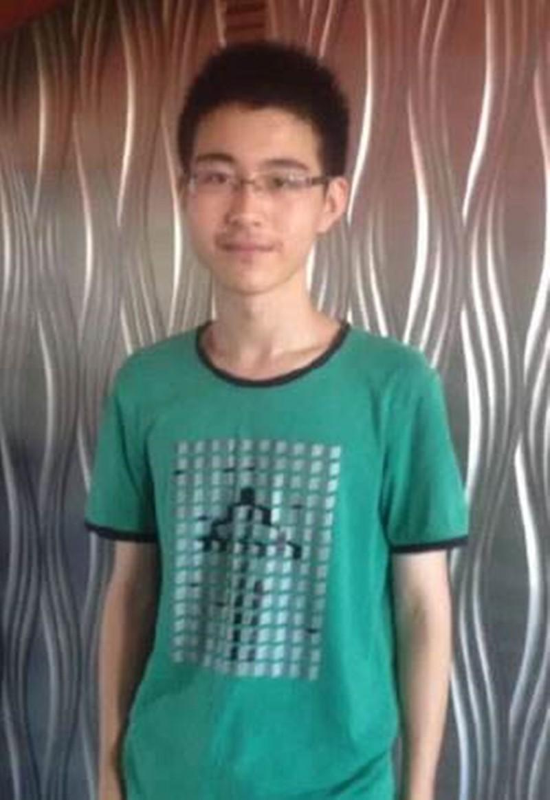 高考状元杨仁荣2009年突然失踪母亲患癌才现身道出失踪原因