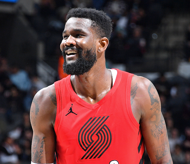 艾顿轰30 19仍无缘今日最佳!对不起!你碰到nba传奇了