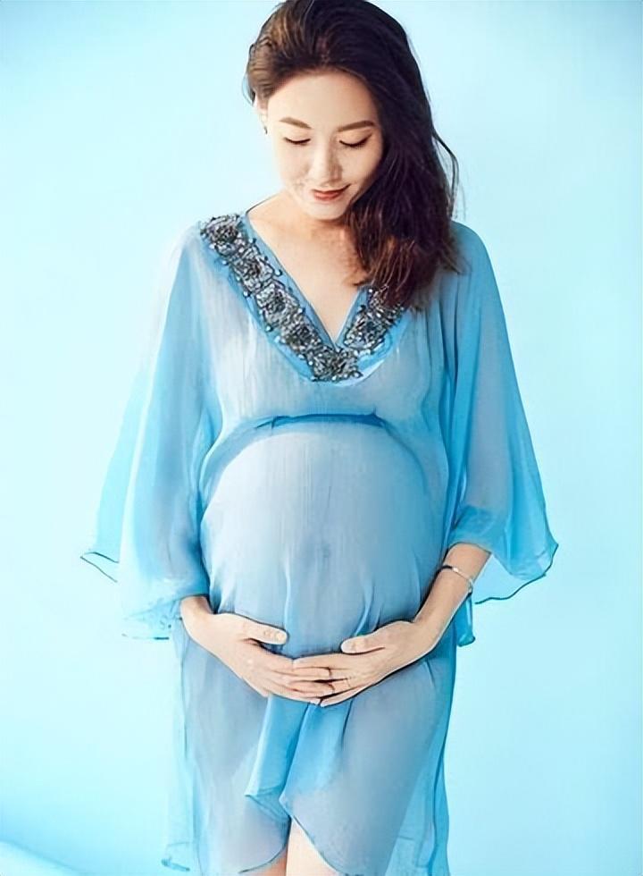 回顾演员高露我这辈子正确的决定就是隐婚为丈夫生下一儿一女