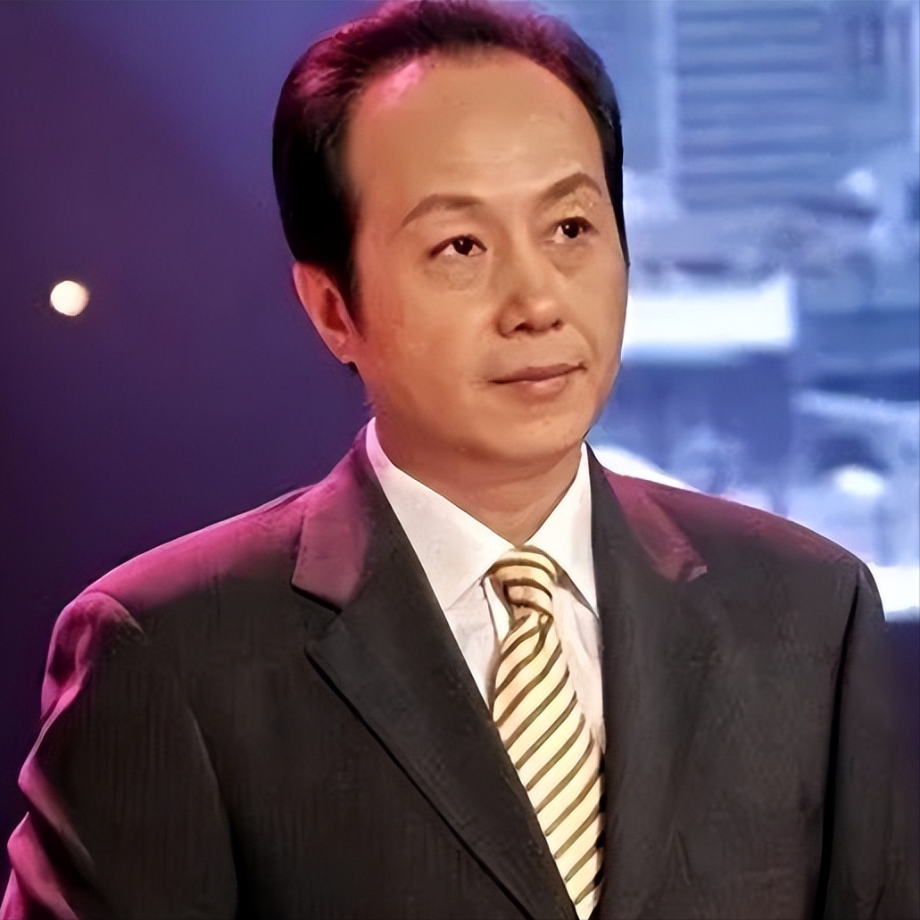 回顾罗京儿子名字取自唐诗高中毕业赴美留学越来越像父亲