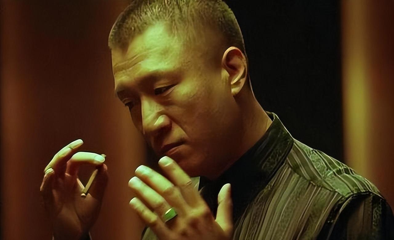 回顾孙红雷贫民窟的霹雳舞王25岁成中戏旁听生坎坷逆袭路