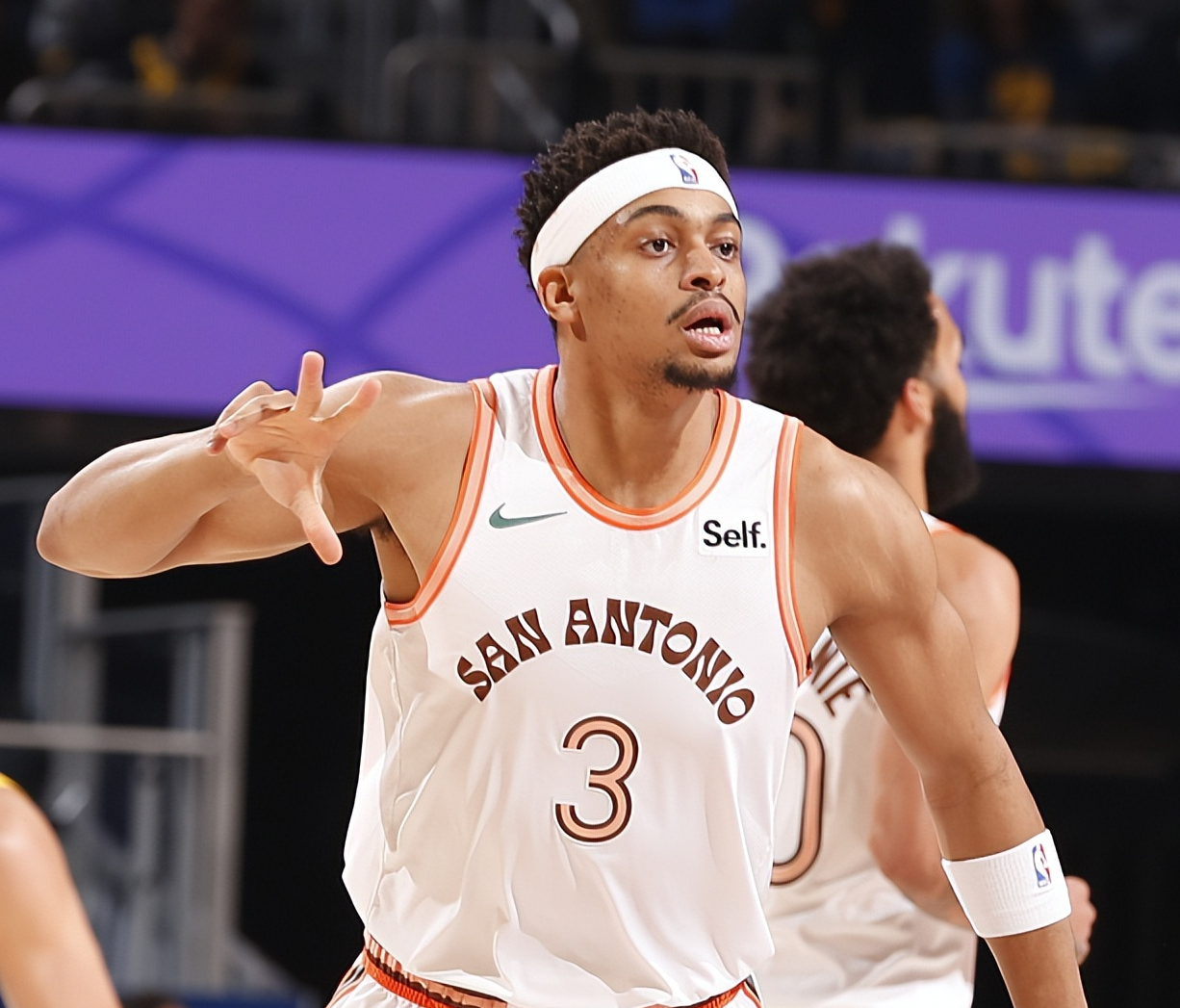 艾顿轰30 19仍无缘今日最佳!对不起!你碰到nba传奇了