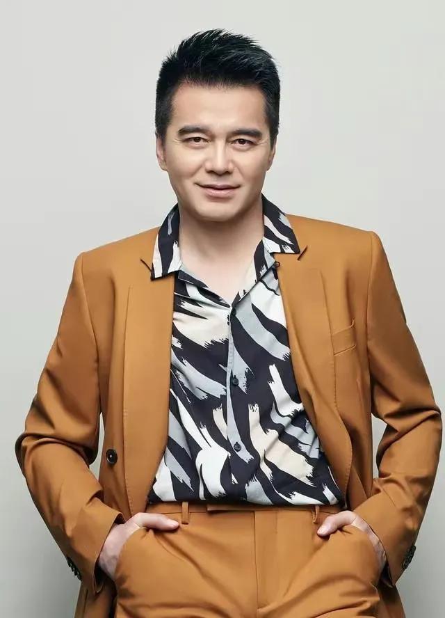 回顾许亚军我结四次婚并不是因为我花心只是对婚姻负责任