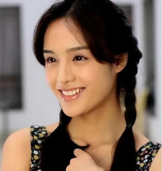 回顾饶敏莉婚后12年不生孩子与富大龙的婚姻终究败给了现实