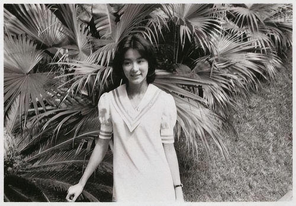 回顾麻兰英女儿是林青霞有钱又孝顺71岁她为何从12楼一跃而下