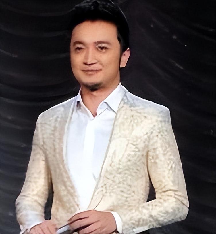 回顾尼格买提我30岁娶帕夏古丽结婚9年没有孩子风光背后有泪水