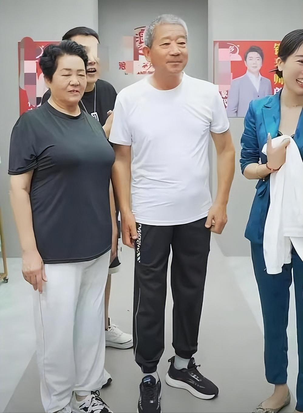 始终保持着和谐温馨的氛围,无论喜怒哀乐,"天赐"都被好好的保护在父母