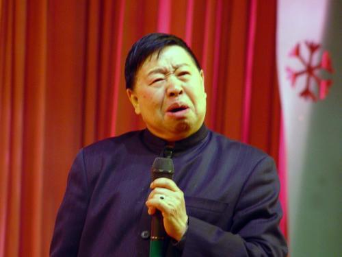 回顾于波丈夫马季离世17年独留她一人在世儿子马东细心陪伴