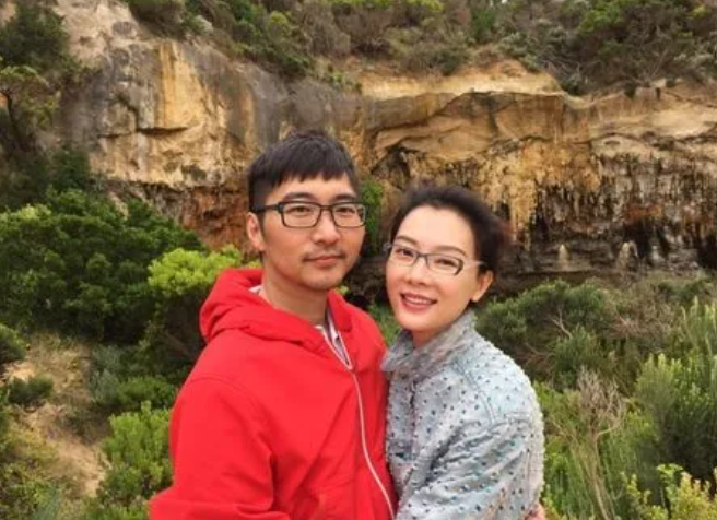 回顾陈数为继子放弃生育目睹丈夫梅开三度不离婚到底图什么