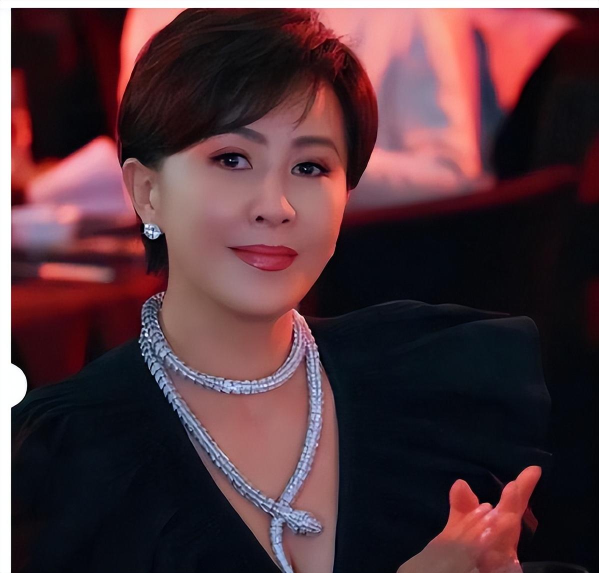 回顾:刘嘉玲被绑架的那三个小时里,到底经历了什么?如今过得怎样