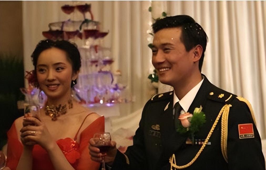 回顾演员徐洪浩比妻子大10岁戏里演父女戏外恩爱幸福惹人羡