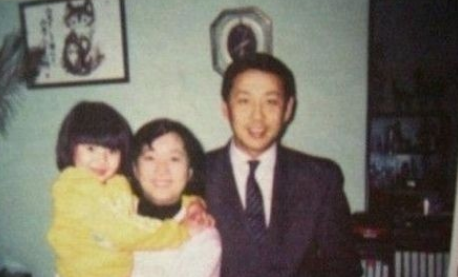 回顾陈道明专耕于慈善事业对娱乐圈乱象零容忍让女儿成他骄傲