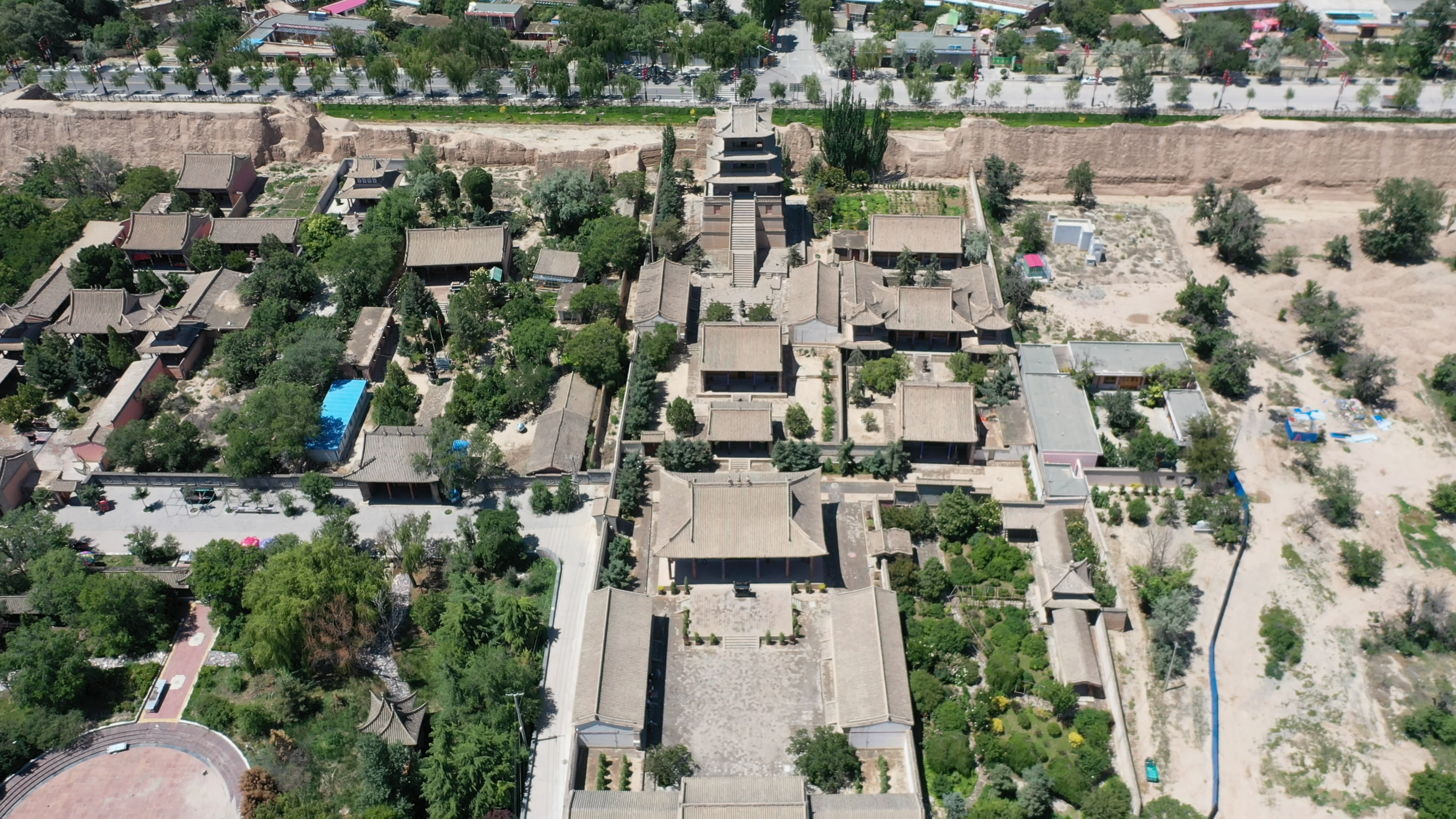 贵德古城:武庙 大佛寺