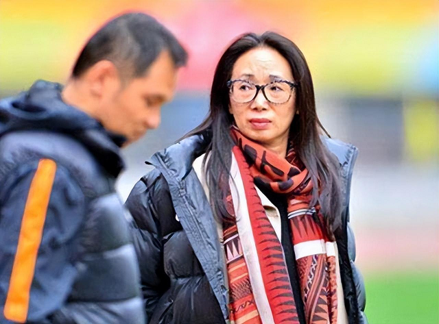 回顾黑龙江女首富戴秀丽95亿身家却留不住丈夫丈夫对钱没兴趣