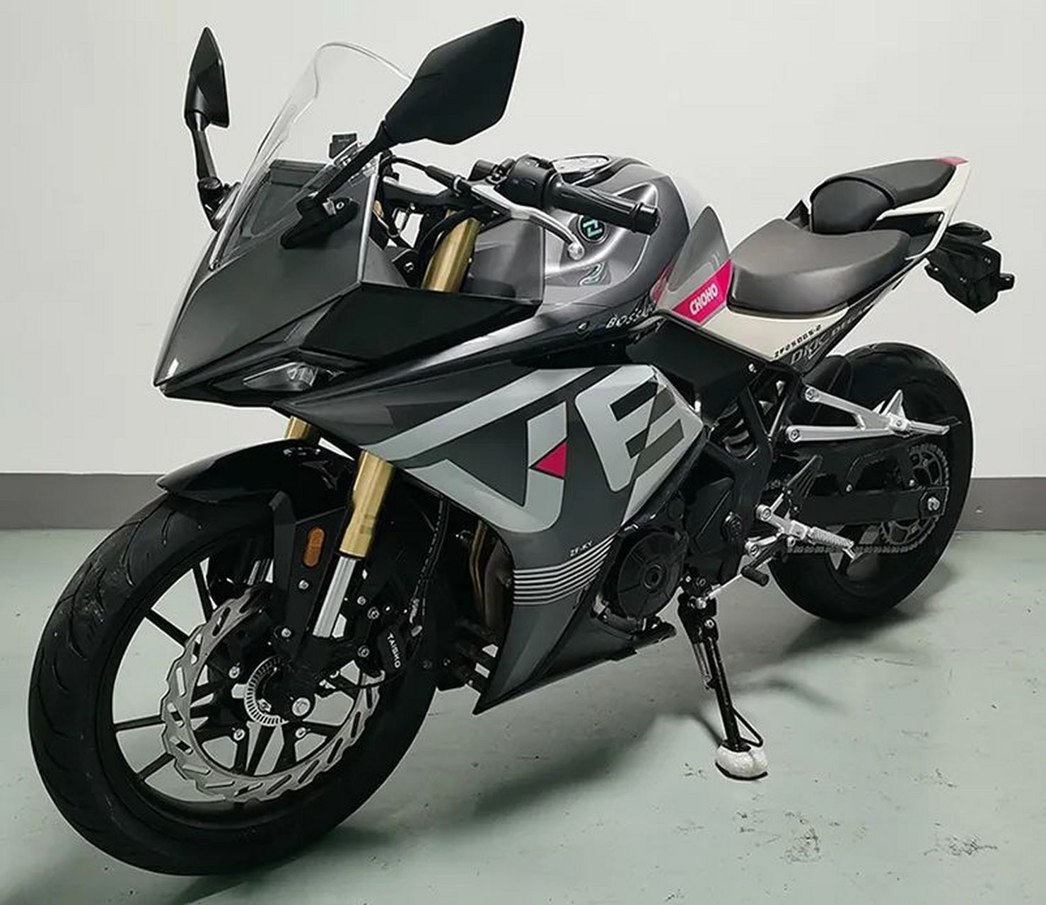 本期新车公告目录亮点颇多,包括赛科龙250复古踏板,宗申两款mini车