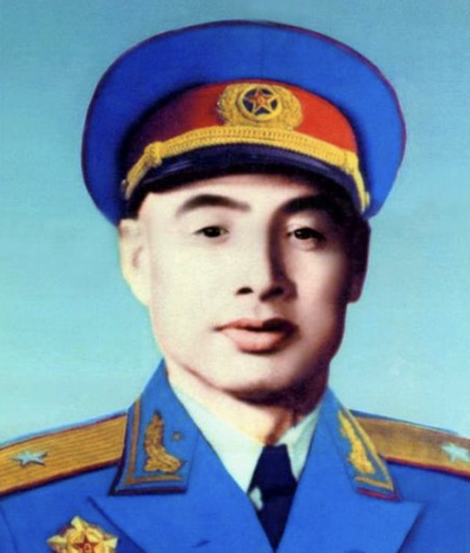 原是浙江省军区司令员,"火烧五马街"事件后被免职,享年101岁