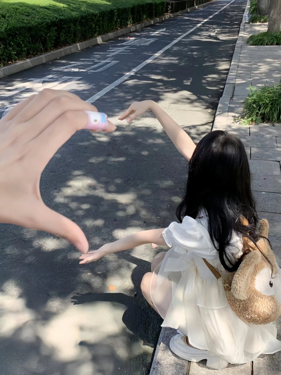 比心图片  比心是一种用手势表达爱意和友谊的温馨方