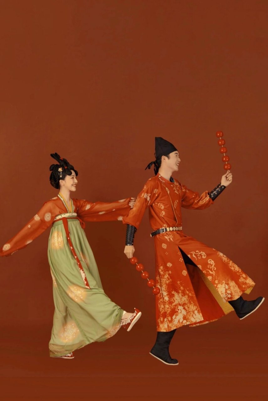 梦回大唐 玩转婚纱照 唐宫夜宴风  灵动又俏皮的唐宫夜宴婚纱照来啦!