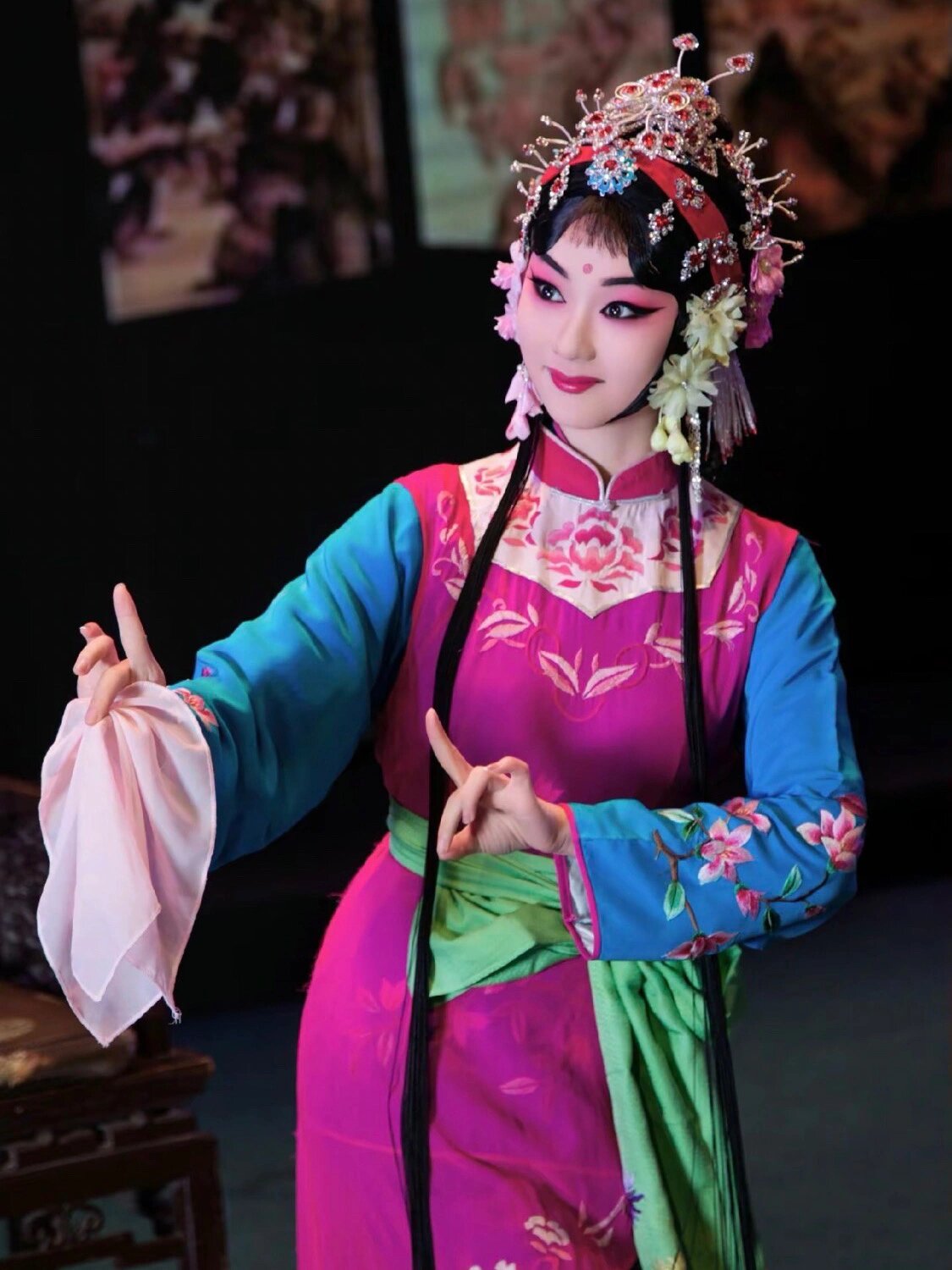 一些黄梅戏中广受欢迎,被认为是最好听的曲目: