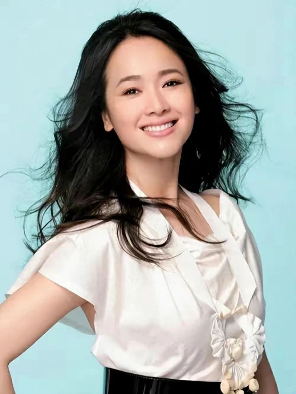 左小青,这位娱乐圈的绯闻女王,总是让人捉摸不透.