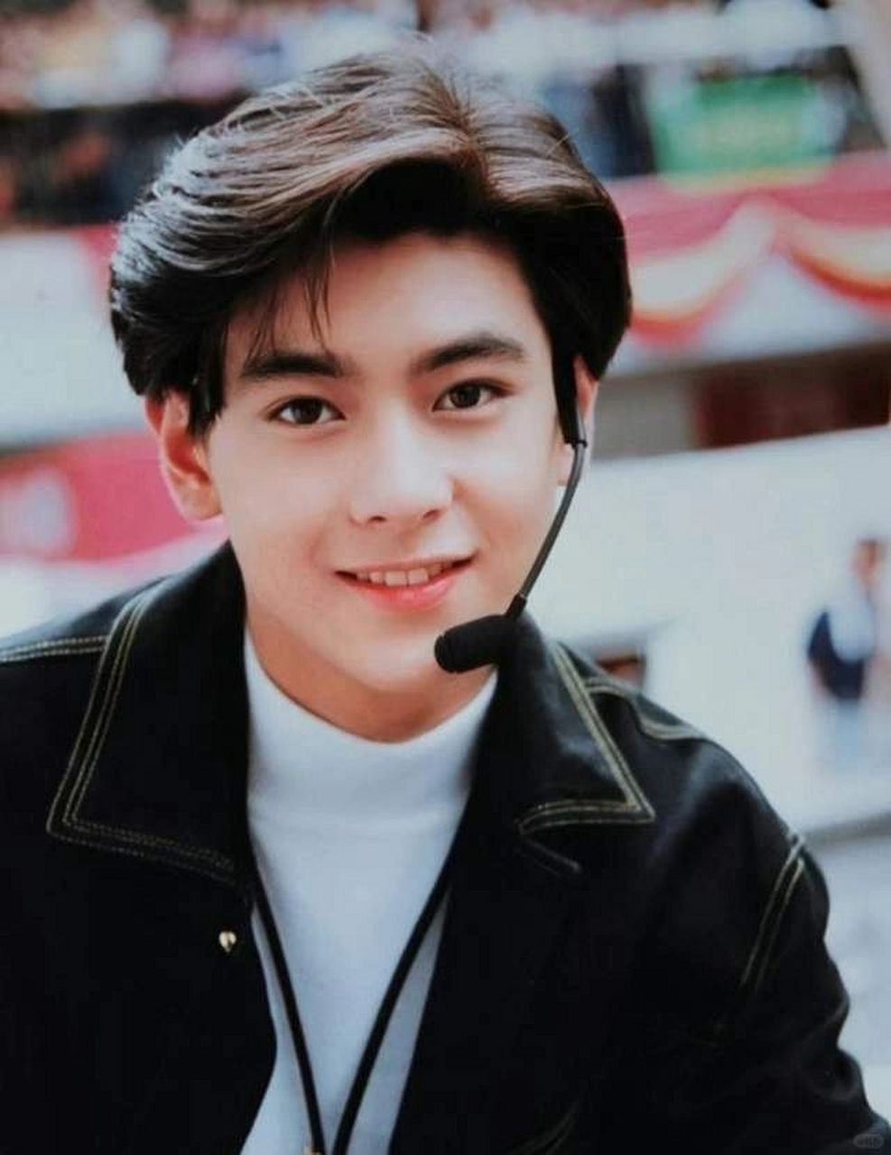 父子情深如兄弟  林志颖,这位娱乐圈的资深男神,最近竟自曝与儿子kimi