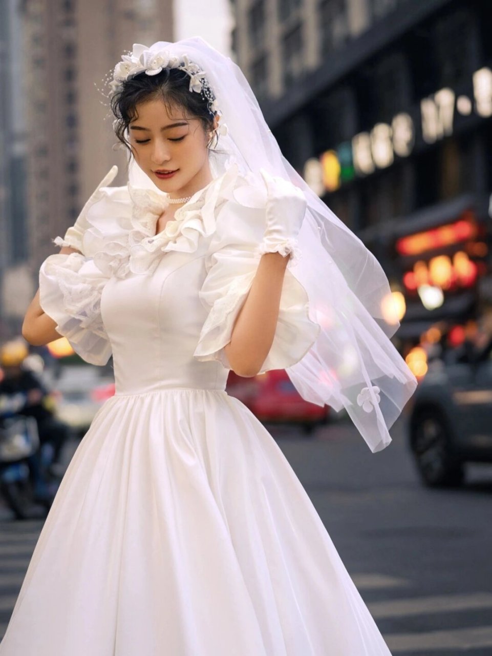 好喜欢这组复古港风婚纱照  好喜欢这组复古港风婚纱照,每一张都散发