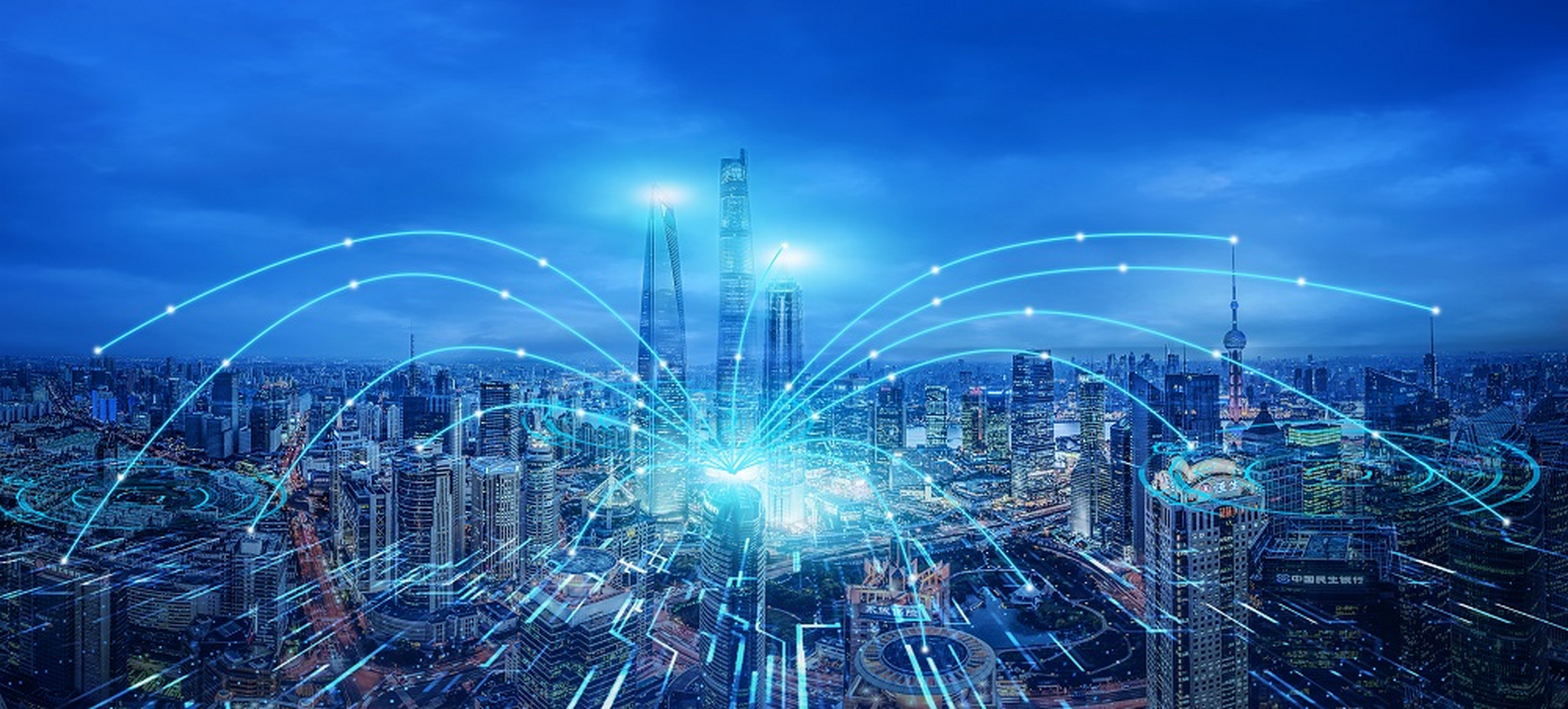 城市大数据在智慧城市建设中至关重要,本文讨论了其来源,特点,应用