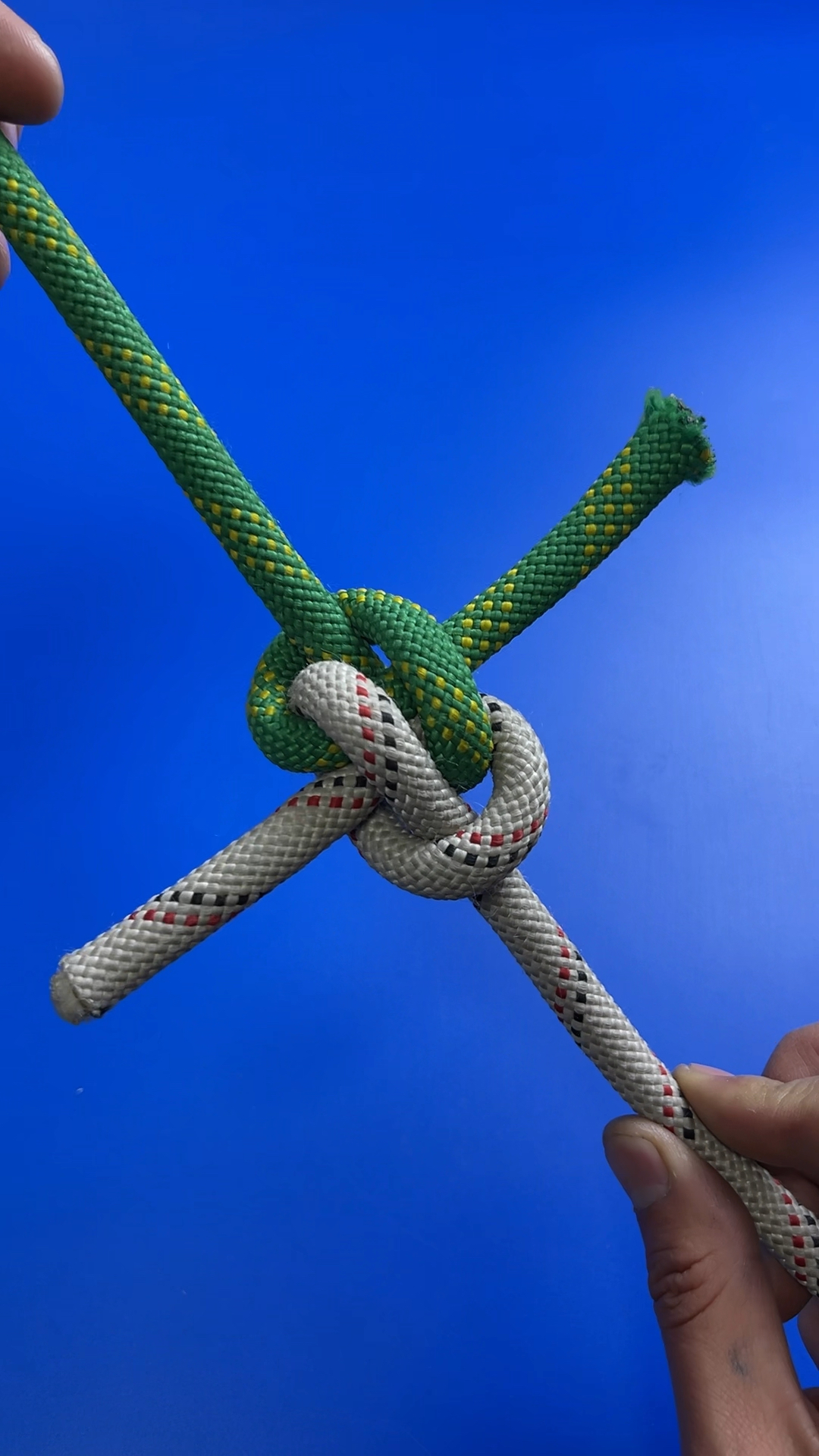 应急绳头对接最快速的打结方法.