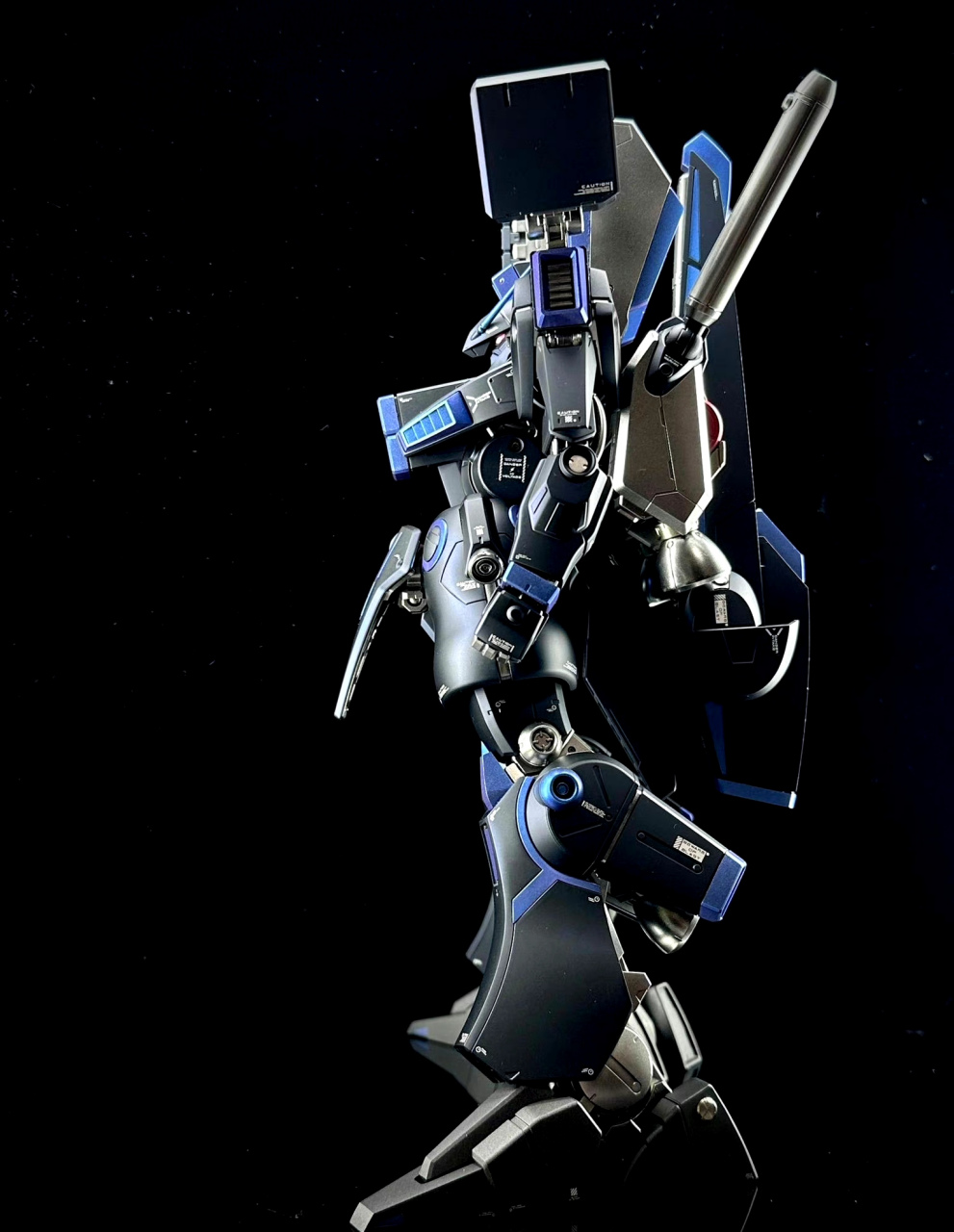 模型欣赏:机动战士高达 高达mk-5,机体出自《高达前哨战》,是奥古斯塔