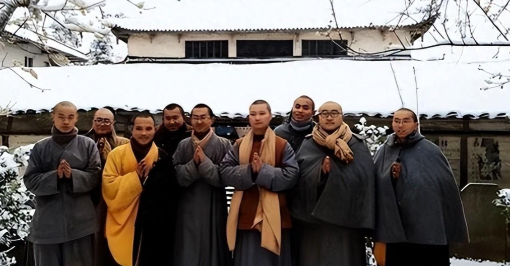 回顾当年放弃百万年薪组团出家当和尚的30名研究生后来如何了