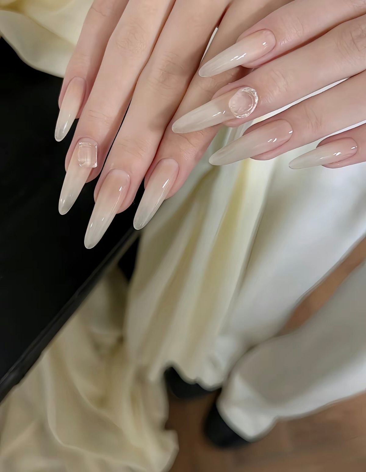 2024年高级感十足中长款美甲