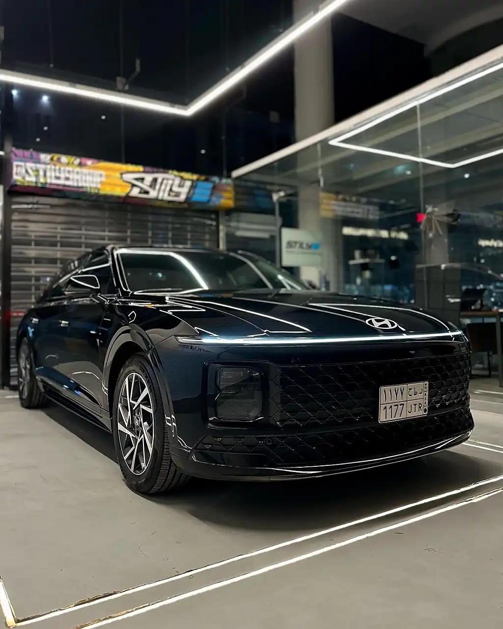 全新现代雅尊提前曝光,俗称现代版a6,华丽大气,无框车门 后驱