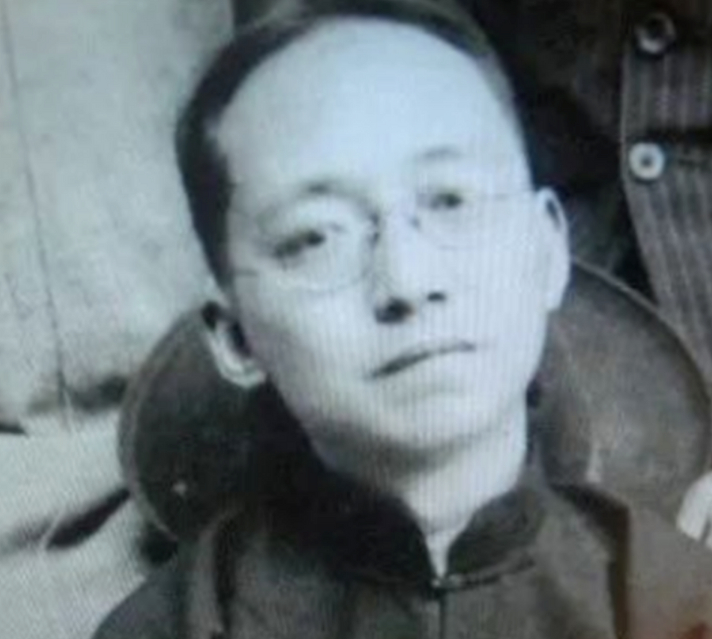 [原文:曾收千封情书,不少男儿的.