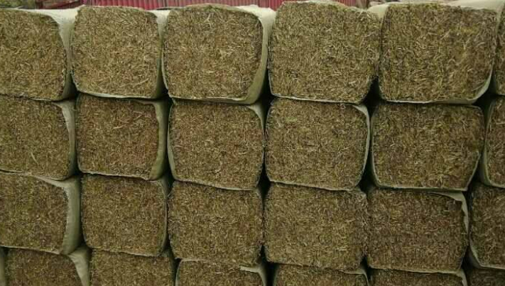 花生秧收购,成本400元卖1200元,两个月收几十万!