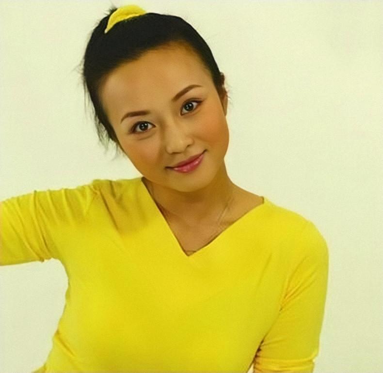 回顾邓超从混混到影视大佬他是如何改写自己人生的