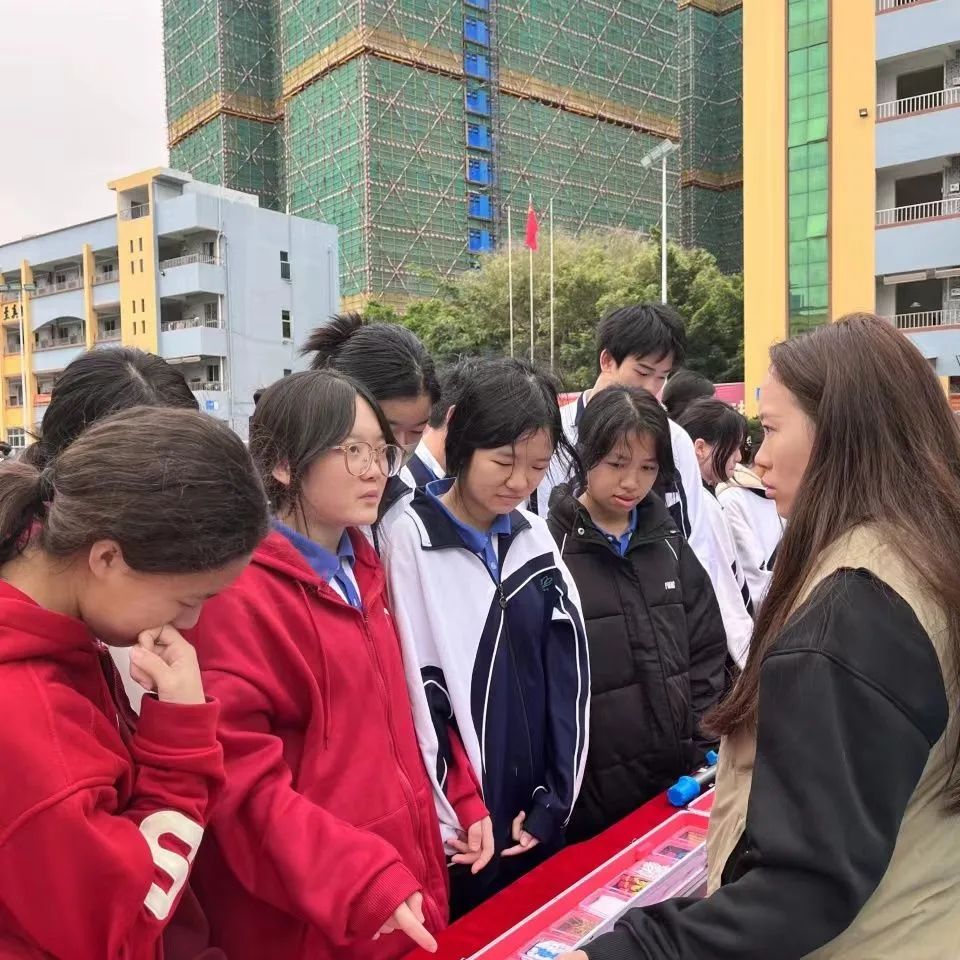 深圳市科迪技工学校开展禁毒游园活动