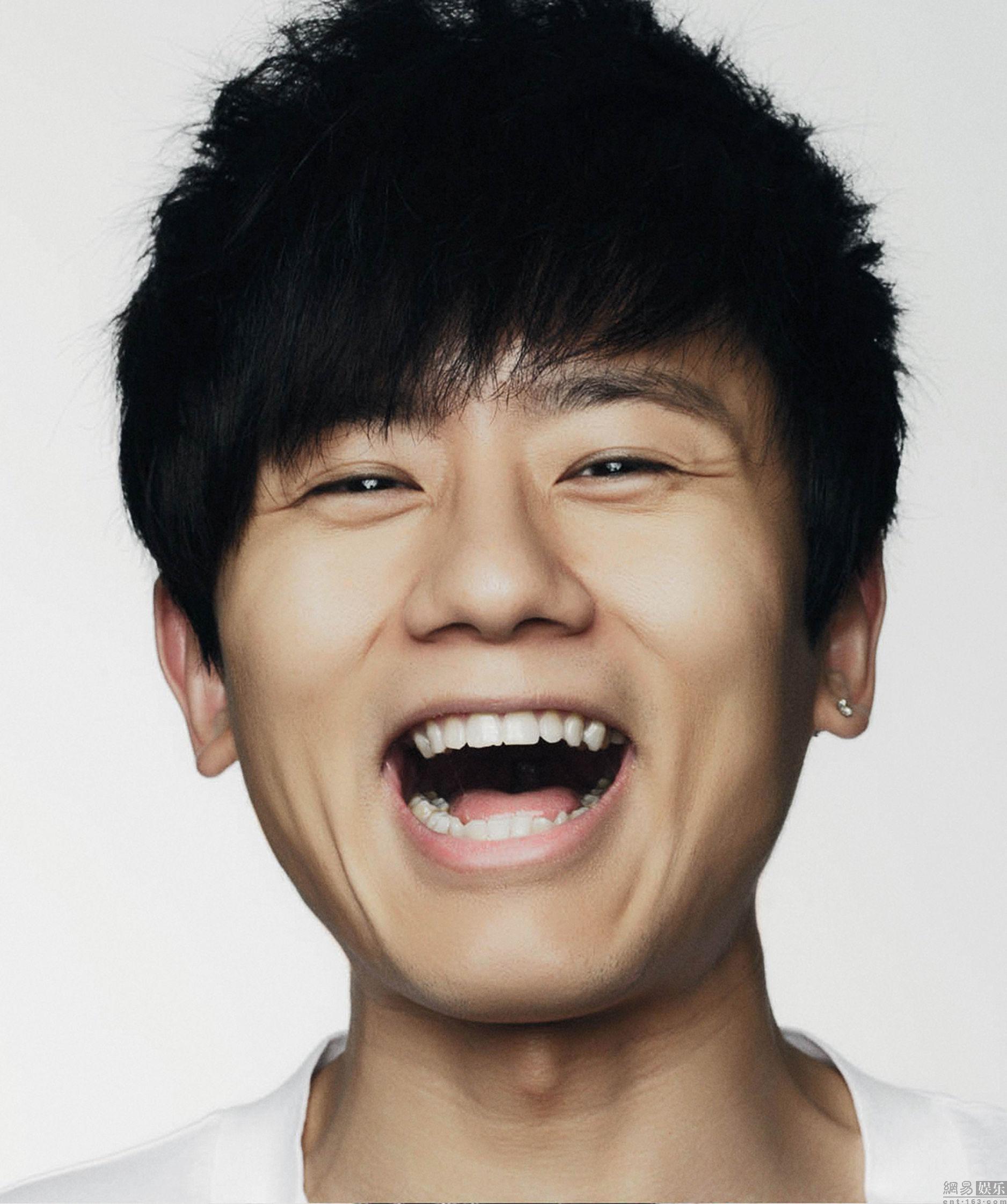 回顾张杰被质疑假唱用实力封神三声谢谢断绝往日情分