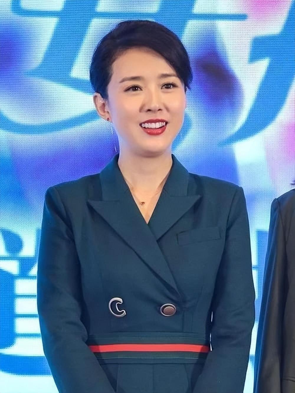 回顾演员颜丹晨我这辈子正确的决定就是44岁为小丈夫生儿子