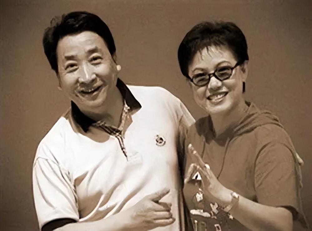 培养,姜昆明白家里难处,主动放弃梦想,16岁坐上前往黑龙江的绿皮火车