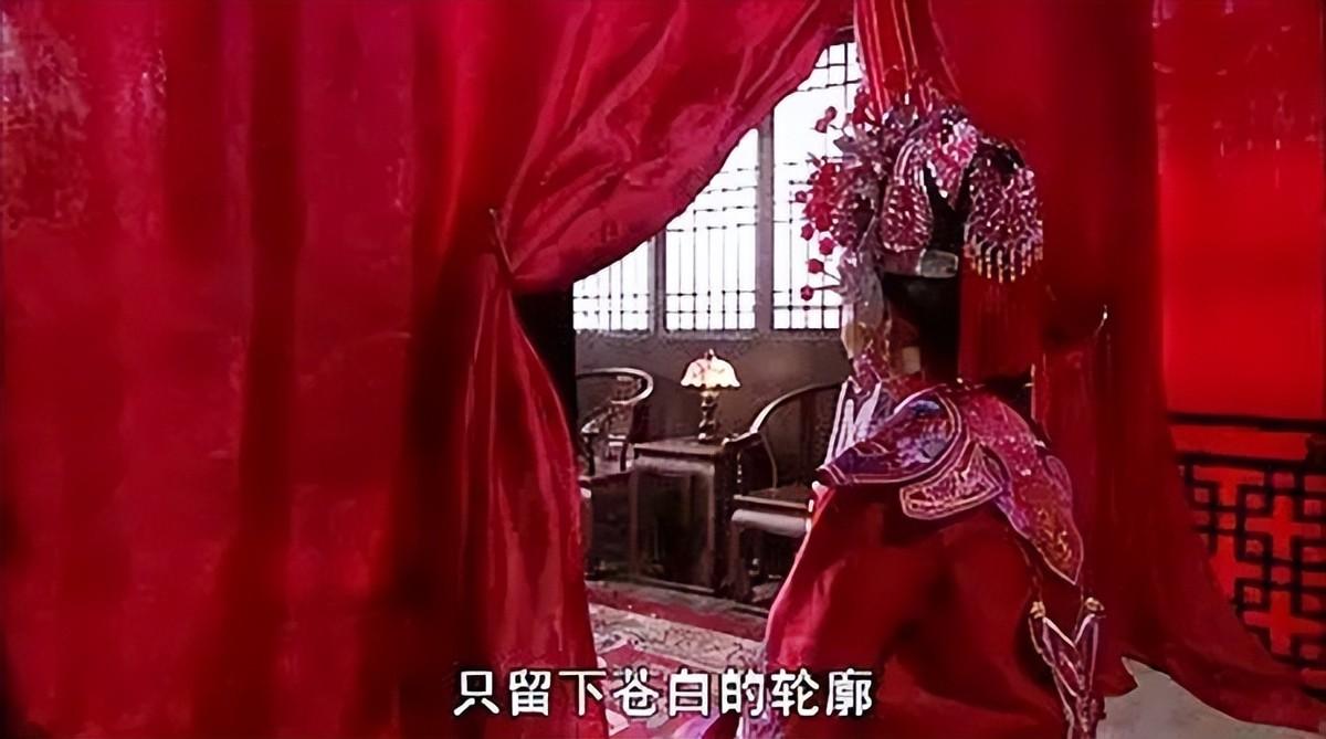 面对这桩荒唐的"冲喜婚姻",聂荣臻抗拒到了极点,虽然家里天天来信催他