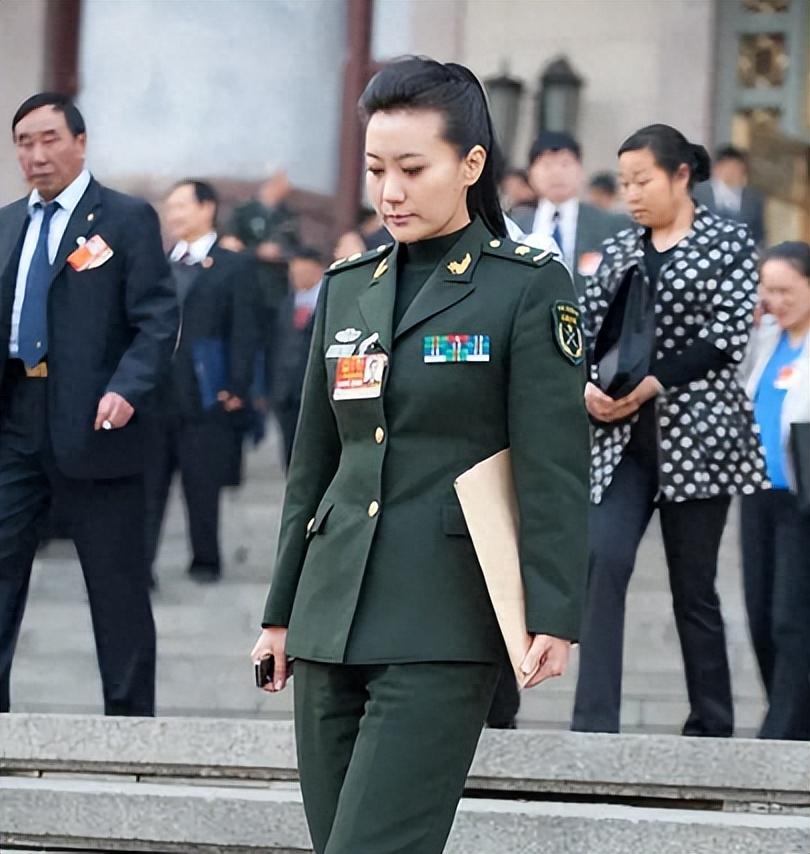 回顾谭晶我这辈子正确的决定就是为科学家丈夫生一对双胞胎