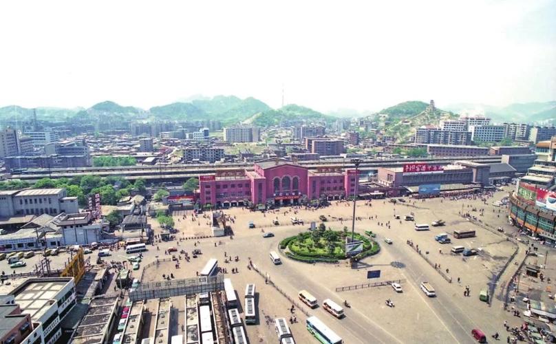 回顾女孩5岁被拐26年后认亲父母已亡故指认人贩子后索赔760万