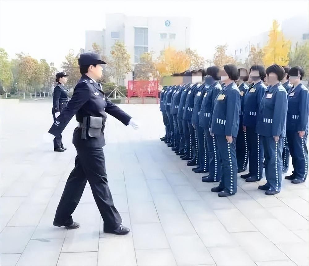 回顾女子监狱无男性为何每年有上百人怀孕只是源于一条规定